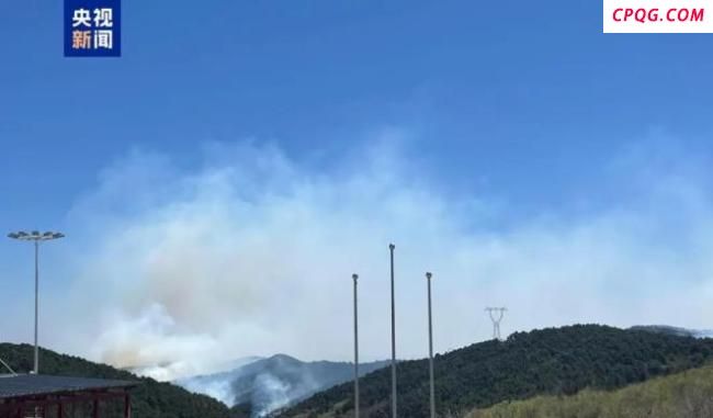 山西省泽州县发生山火