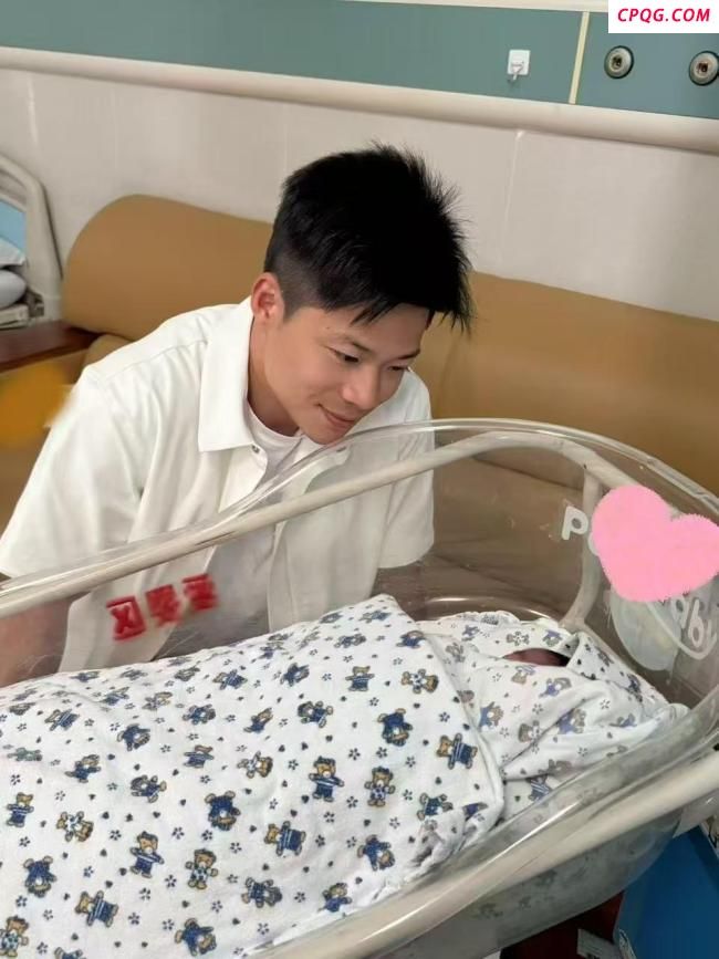 苏炳添官宣喜得三胎