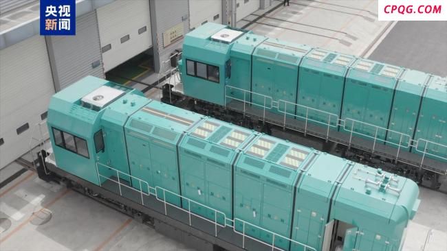 我国首批1000kW电池动力机车在大连下线