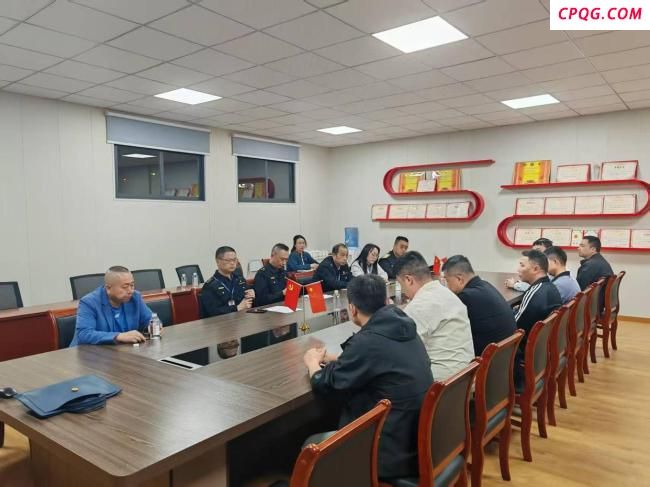 贵阳回应“出租车抢客撞人”