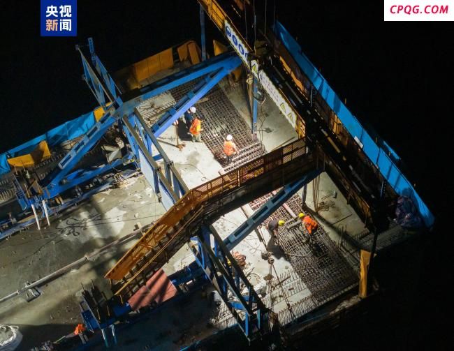新渝万高铁汝溪河双线特大桥合龙