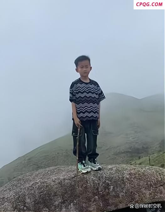 网友担心失踪男孩遇蟒蛇 搜救进展牵动人心