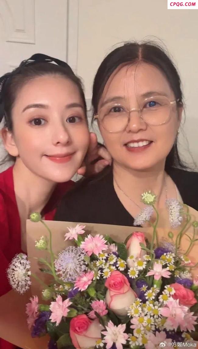 郭富城带俩女儿给方媛做项链 温馨手工传递爱意