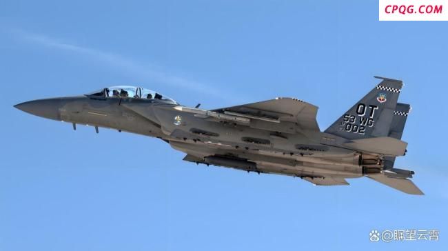 F-15为何成美国防预算最大受益者，F-15“老骥伏枥”逆袭F-35！