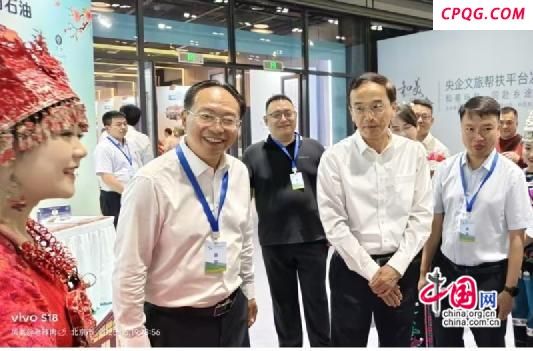 湖南凤凰：文旅赋能苗乡美 “和美乡途”促振兴