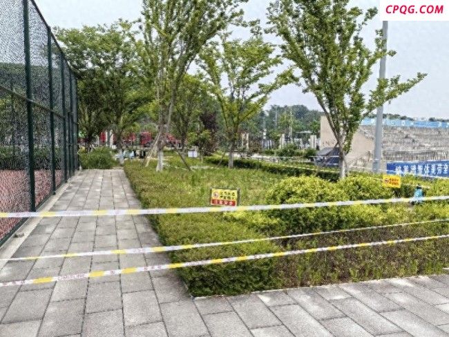 男生化粪池坠亡 副校长被免职