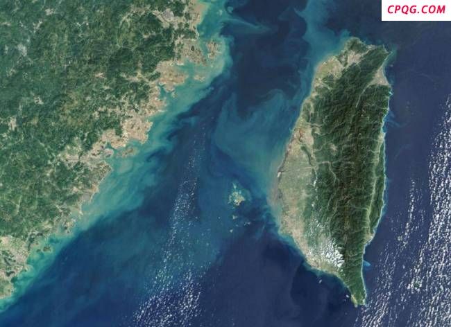 专家：解放军双航母出动令台媒担忧 双航母包夹震慑台独