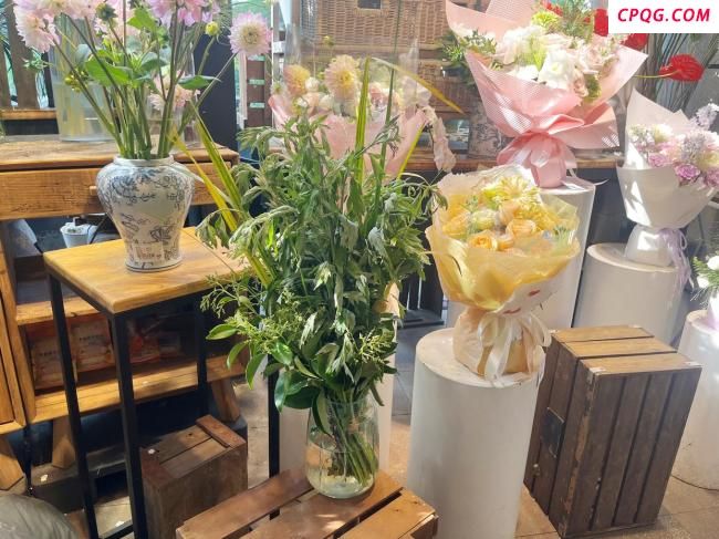 长沙有花店将艾草花束卖到98元 节日氛围推高需求