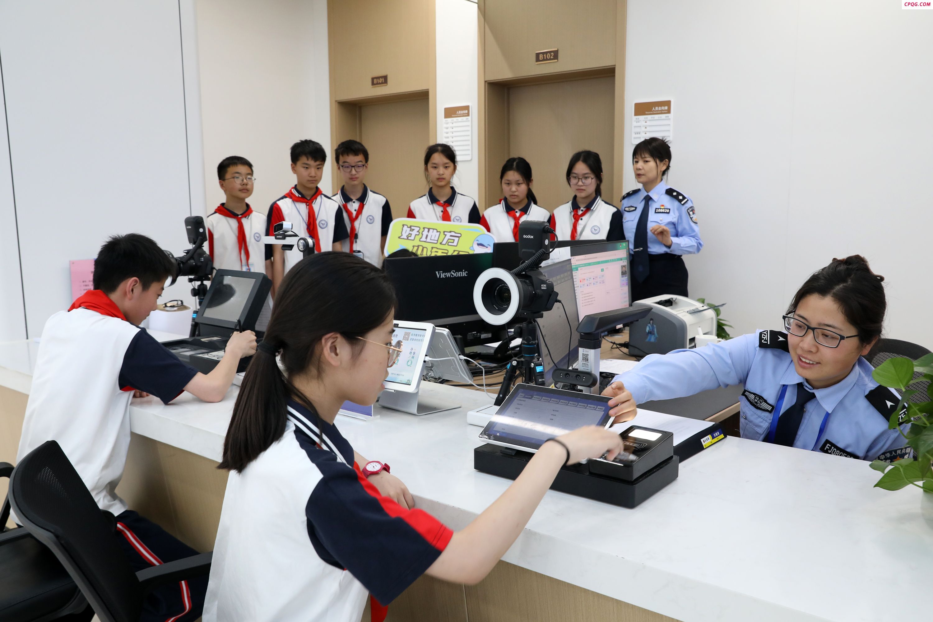 江苏宝应：零距离“探秘”公安政务