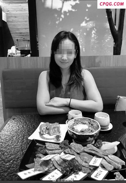 男友还原女子在三亚被蛇咬身亡过程
