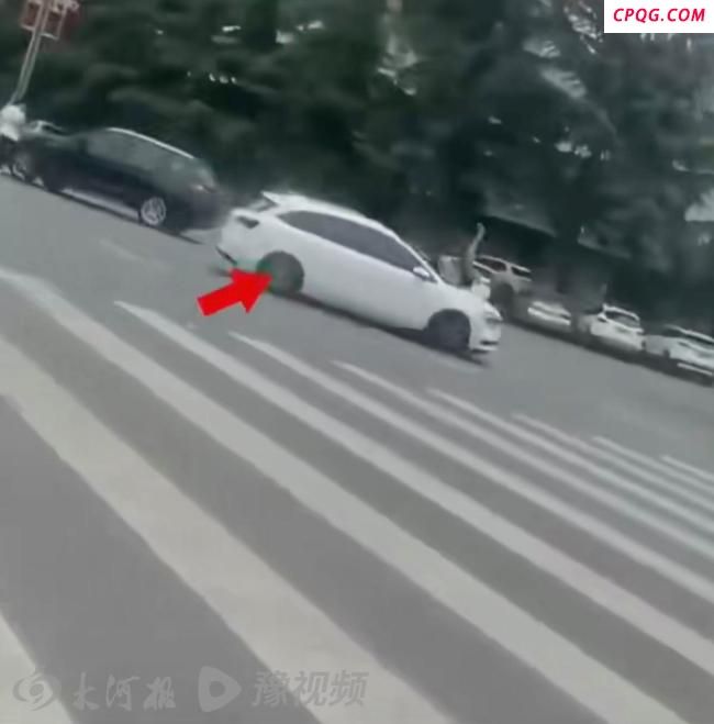 律师解读社区书记开车撞行人