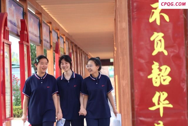山东高密：直击高考首日