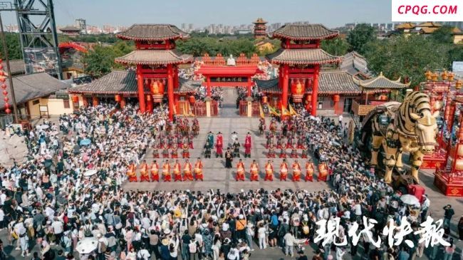 清明上河园回应拴猴表演被质疑虐待