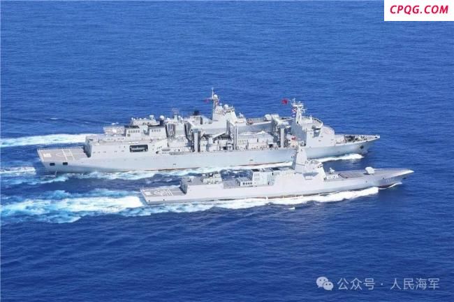 中国双航母赴太平洋训练 画面曝光 展现远海作战能力