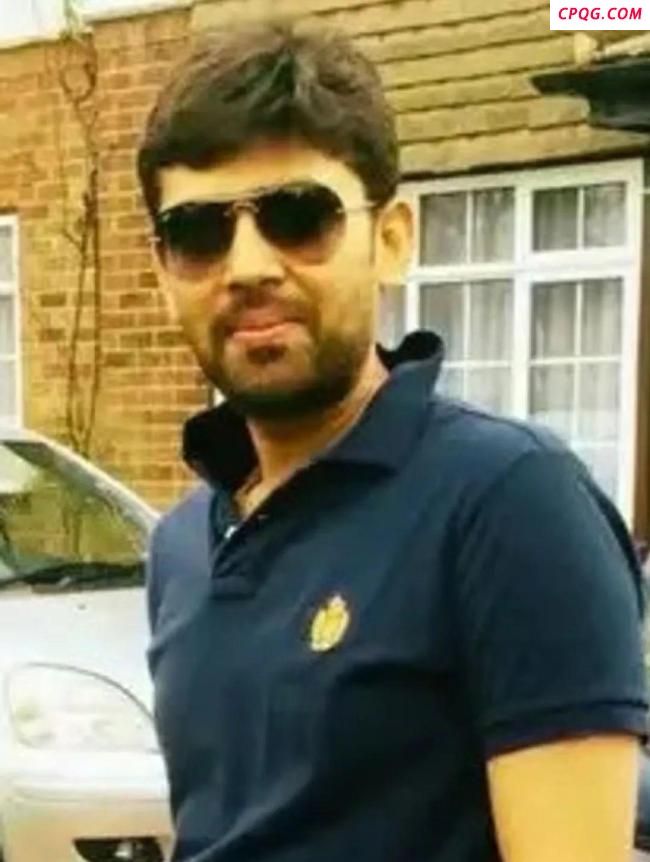 英男子携亡妻骨灰返程遇空难