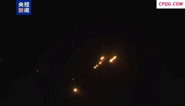 伊朗以色列互轰导弹 夜空被划亮 中东紧张局势升级