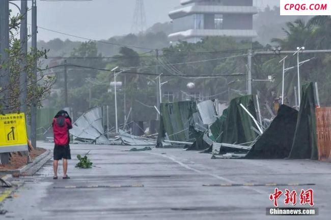 广东多地发布龙卷风警报