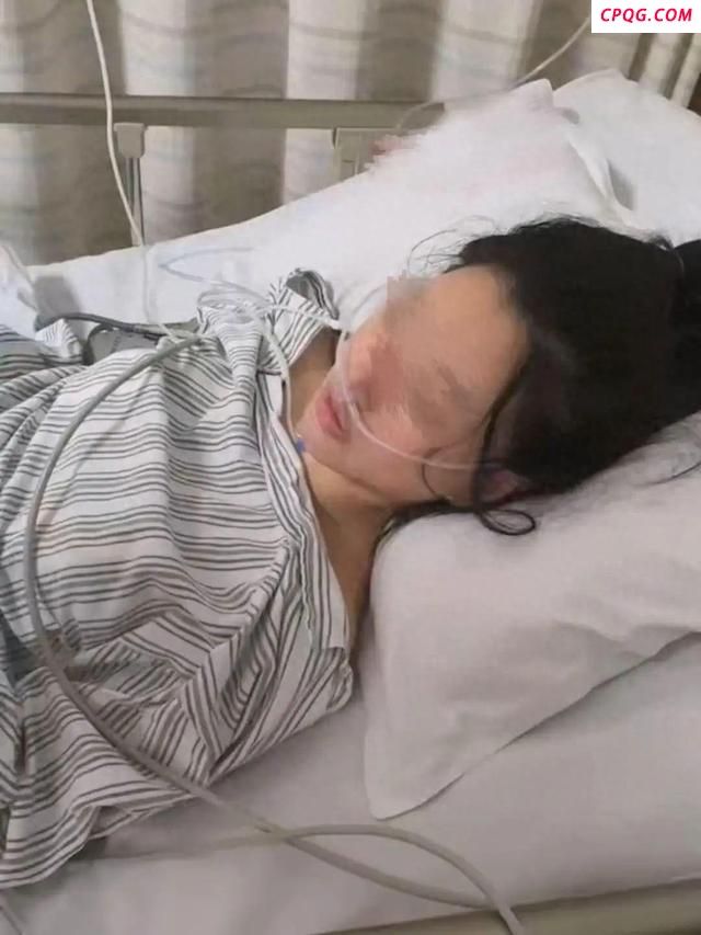 女子被捅20多刀靠假体救一命