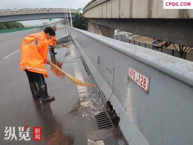 7300余名防汛人员雨中逆行