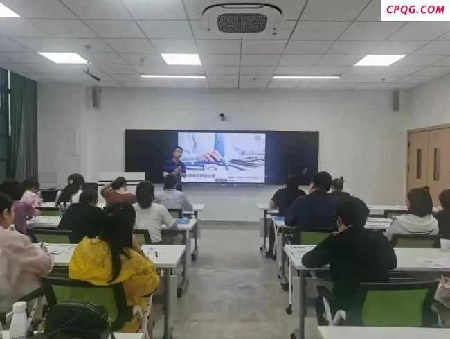 哄睡师成为新工种 拯救现代人睡眠困扰
