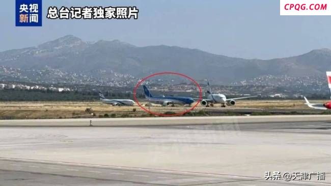 航拍以色列街头：多地建筑变废墟 导弹袭击重创城市