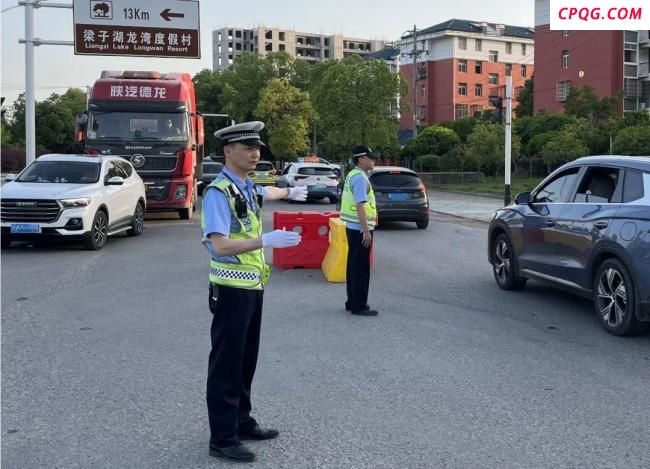 蒋仲超抢救12天后去世 英勇交警因公牺牲