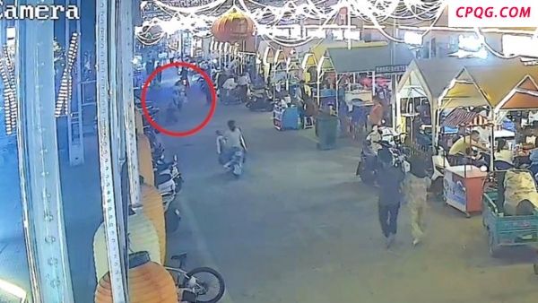 1岁幼童独自跑出门被车撞 监护人疏忽酿成悲剧