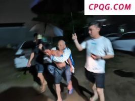 英舰过航台湾海峡 解放军全程跟监 情况尽在掌握