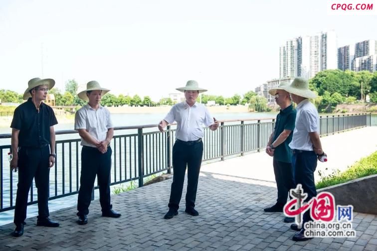 沅江市委书记：打通城市脉络 守护碧水蓝天