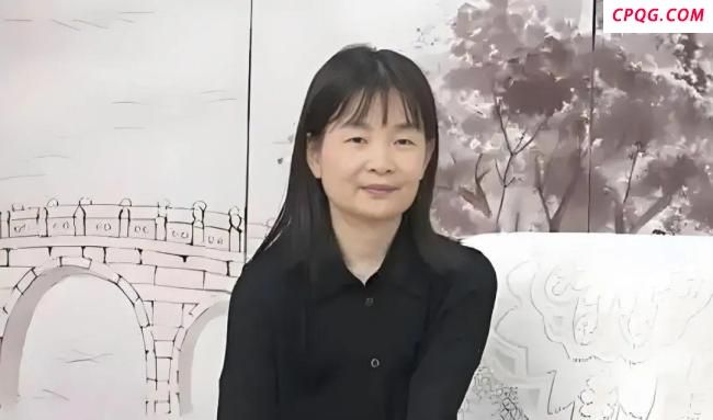 海天港股上市 55岁“打工女皇”敲锣 股价首日微涨
