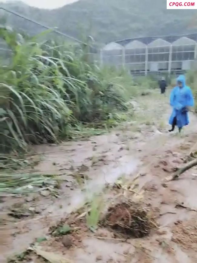 湖南六旬夫妇疑被洪水冲走
