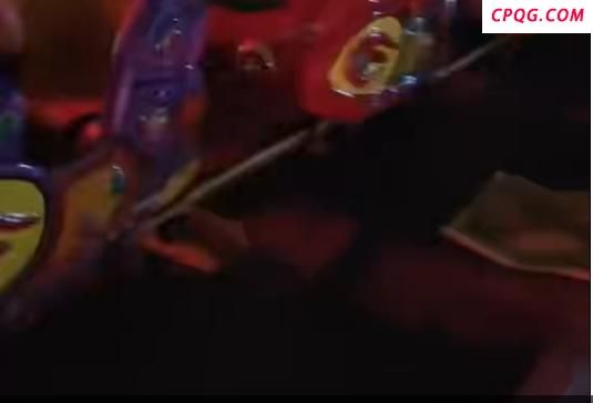 游乐小火车撞一儿童致其身亡 安全管理引质疑