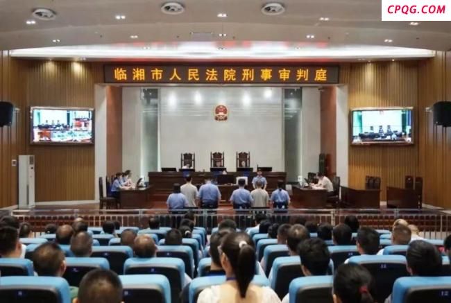 中学总务处主任侵吞学生伙食费获刑