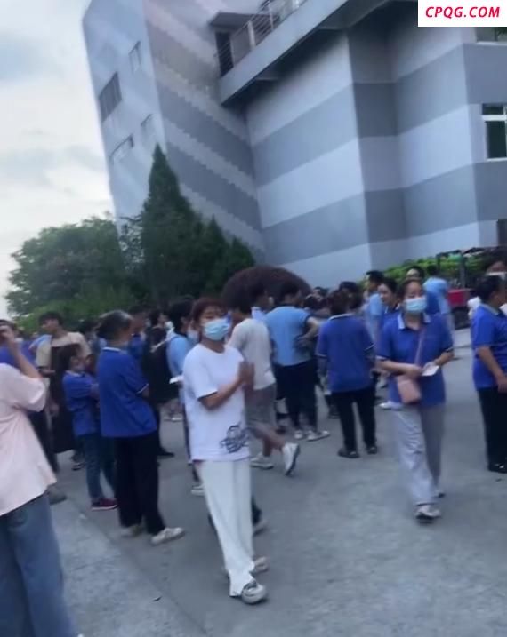 广东清远发生4.3级地震 多地市民感受明显震动