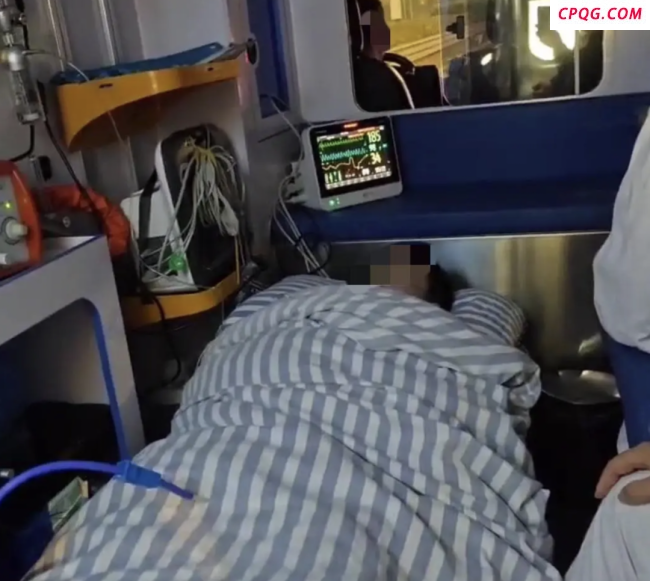 江西救护车涉事医院收到锦旗