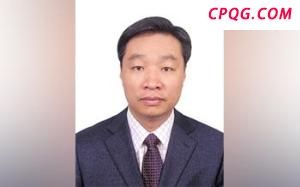小伙暴雨中划艇救出100多人 生命摆渡人