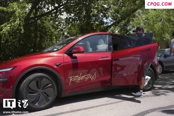 特斯拉拒绝公开Robotaxi安全性