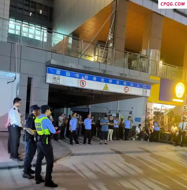 深圳一小区多名保安持械打伤业主 地下停车场冲突引发关注