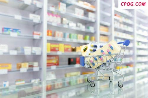 严查违规“挂证”， 零售药店行业洗牌加速