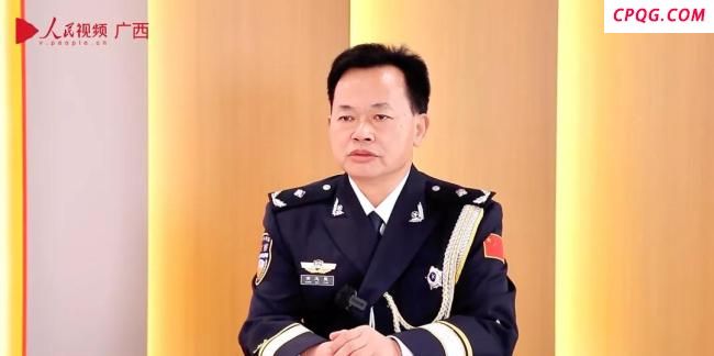 广西南宁监狱监狱长黄志坚主动投案