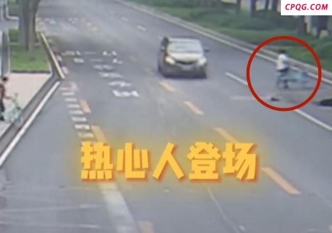 [北京]海淀市民凌晨筑防线避事故！三人身份亮了 热心群众获赞