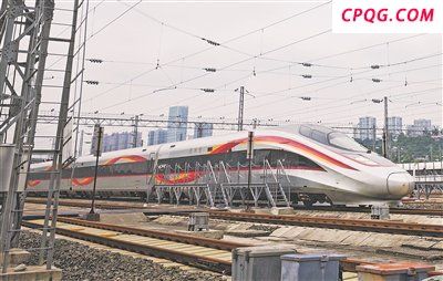 时速350公里复兴号在贵州运行