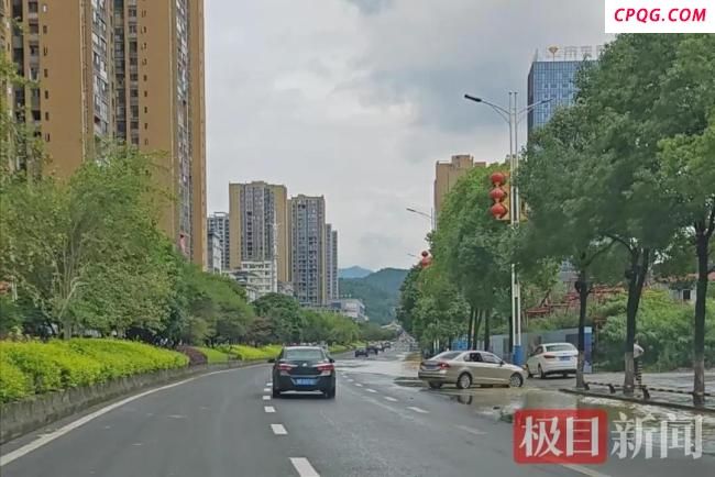 湖北咸丰县城积水已退 生活秩序恢复正常