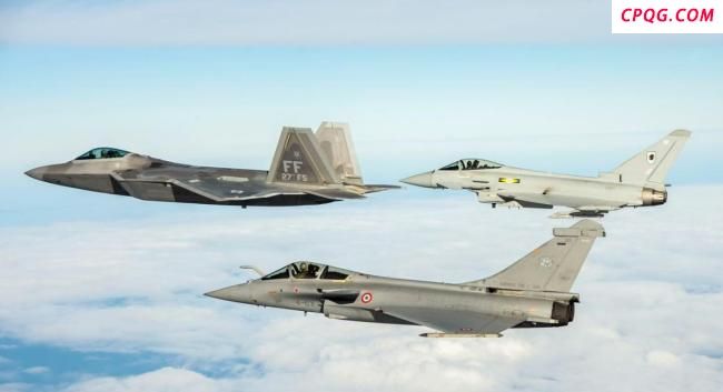 当歼-20遇到F-35谁的作战性能更强 五代机技术暗战
