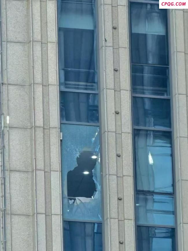 警方通报南航员工伤人：已跳楼身亡 案件正在侦办中