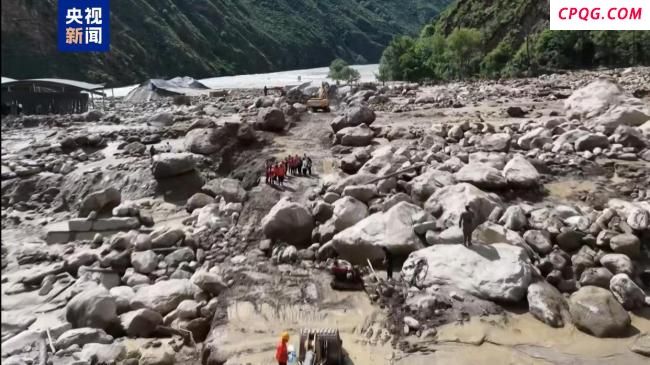 四川丹巴发生山洪泥石流致4人失联 持续强降雨引发灾害