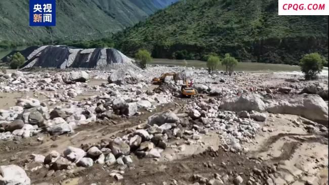 四川丹巴发生山洪泥石流致4人失联