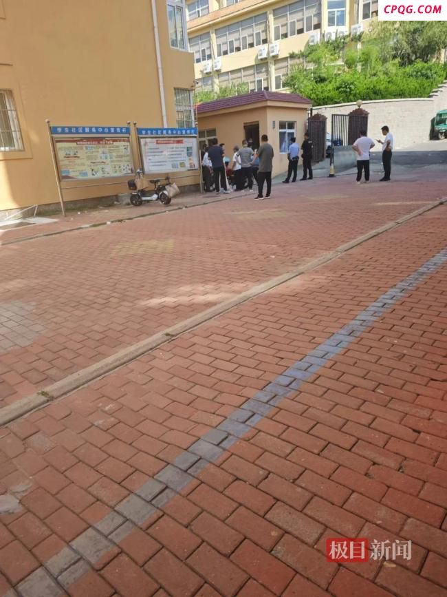 青岛大学一宿管离世 住处无空调