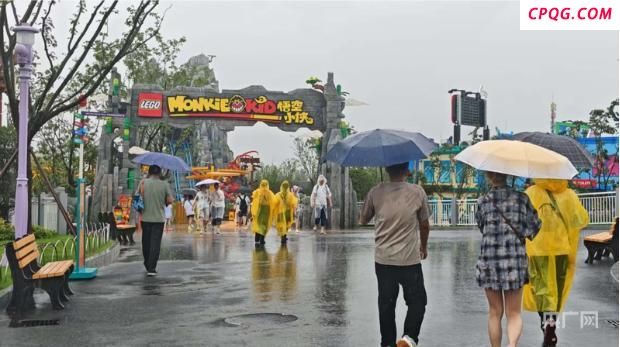 上海乐高乐园刚开园就陷“纠纷” 预售年卡退款难引发争议