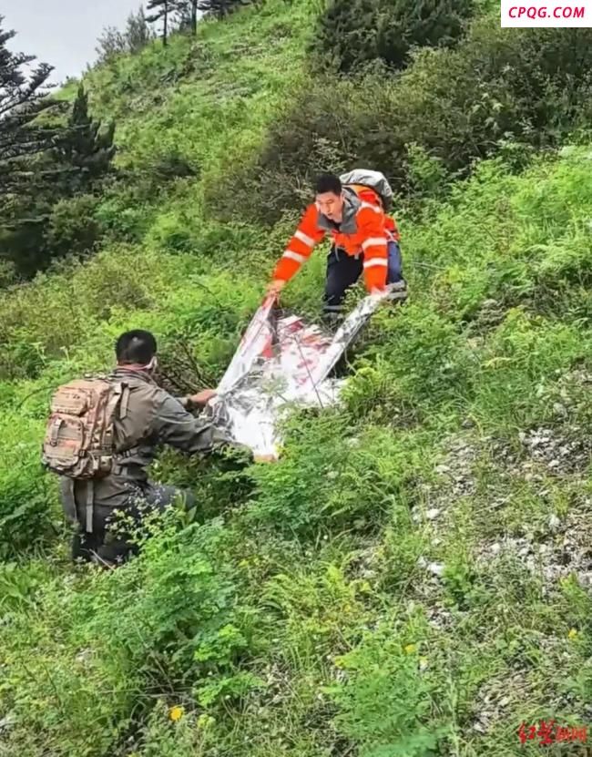丽江失联女大学生遗体被找到 徒步遇险悬崖下遇难